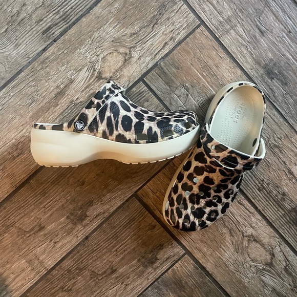 Crocs leopard platform W 11 EUC - Picture 3 of 7